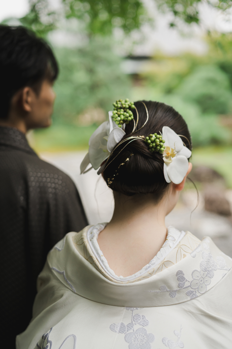 後ろ姿まで美しく、花嫁の和装ヘアスタイル