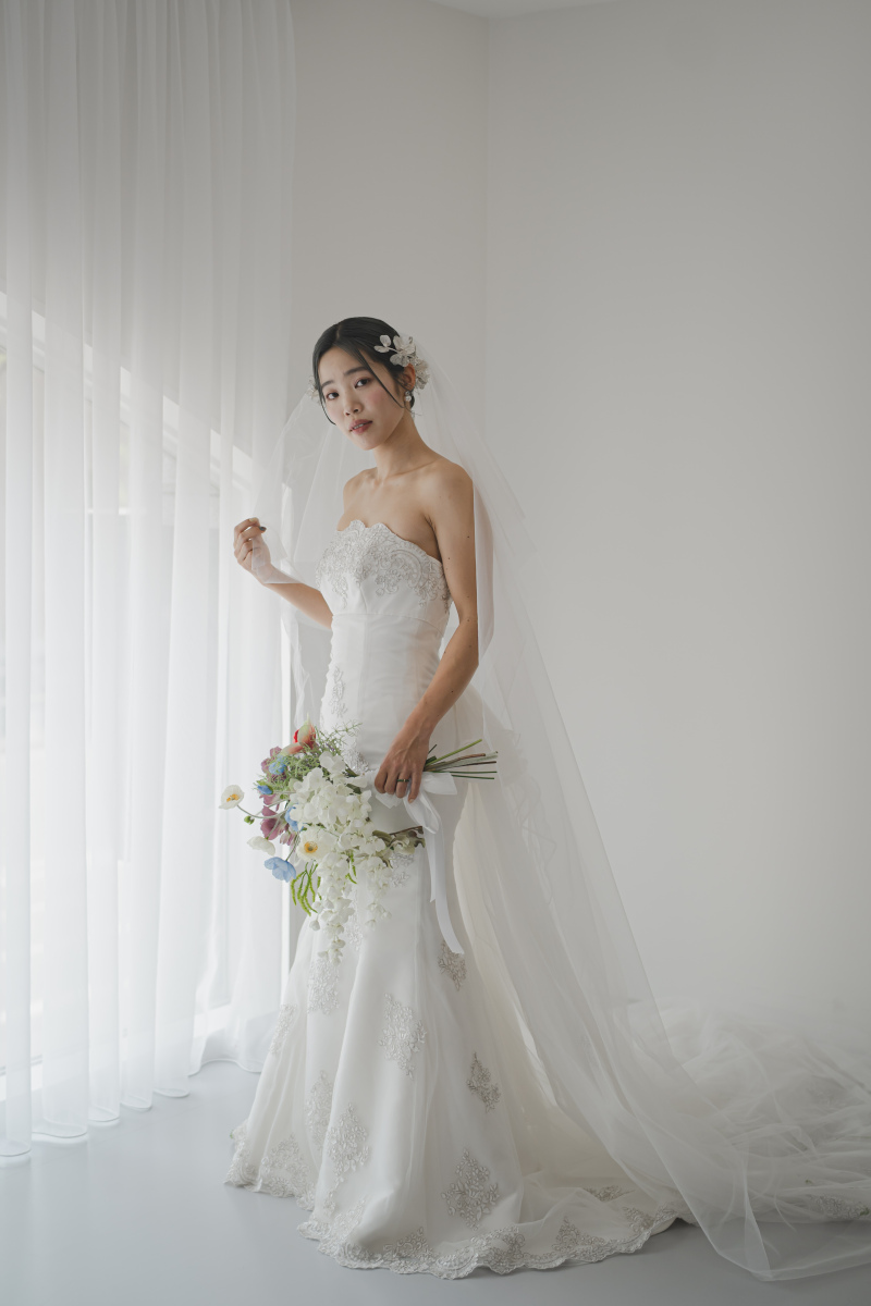 シンプルな背景でも