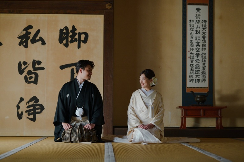 屋内のお部屋で。