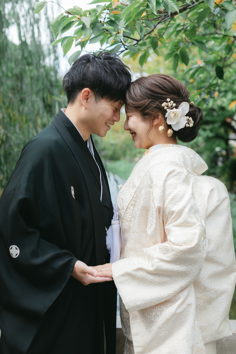 おでこコツンと