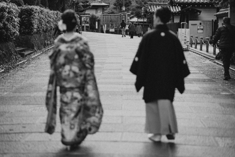 街中へ向かいます