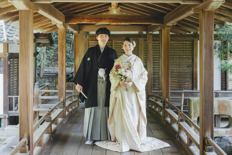 歴史ある回廊を歩きながら