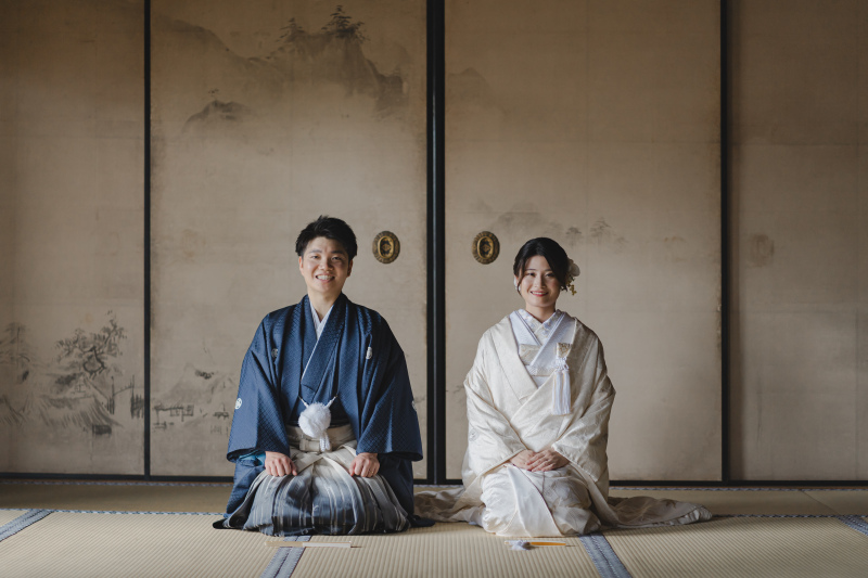 欠かせない正座ショット