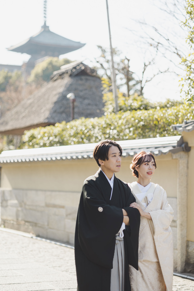 遠くを見つめてもらう