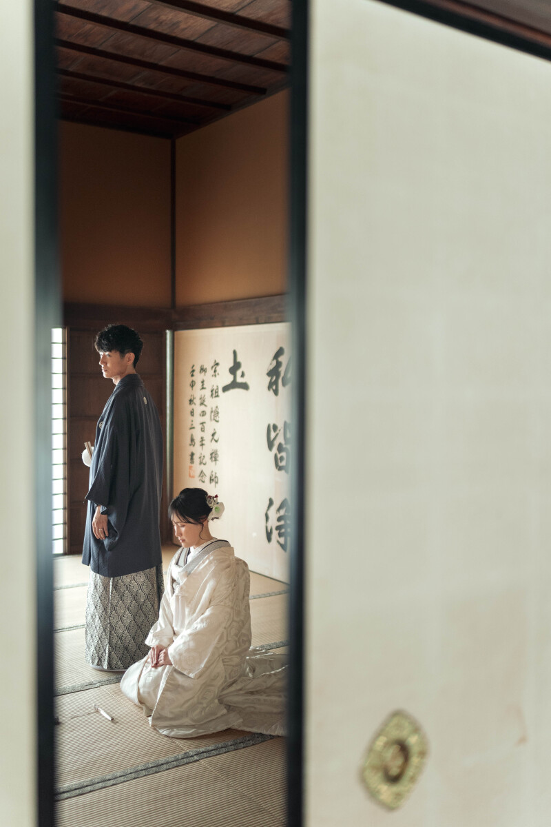 襖越しのショット