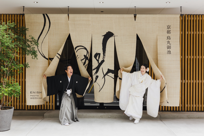 最後は暖簾前で