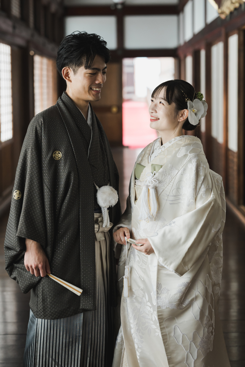 伝統美に包まれる、京都の寺院で上品な和装前撮りを