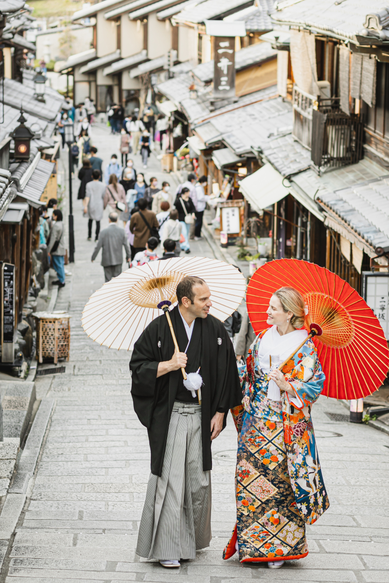 人出の多さも比較……?