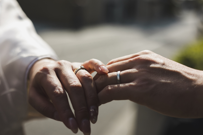 おふたりの手元を