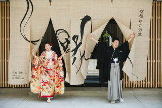 ENISHI PHOTO WEDDING_暖簾前