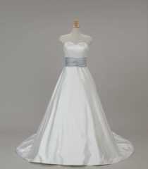 ウェディングドレス