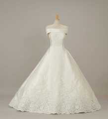 ウェディングドレス