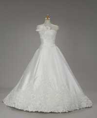 ウェディングドレス