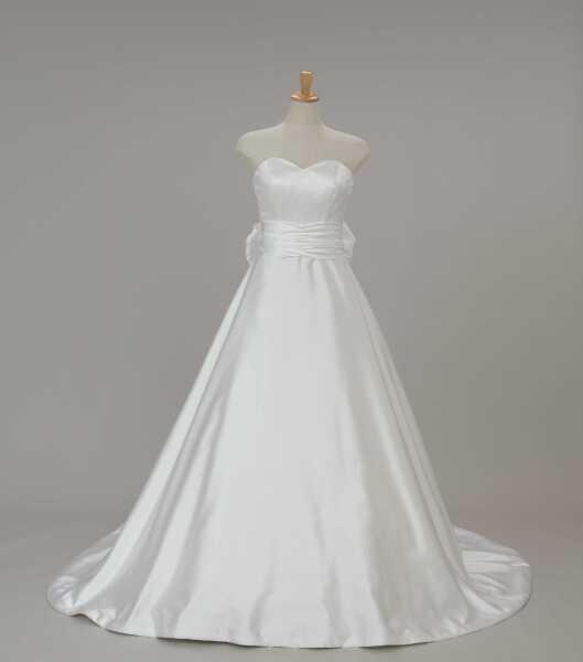 ウェディングドレス