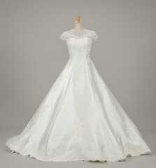 ウェディングドレス