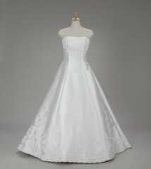 ウェディングドレス
