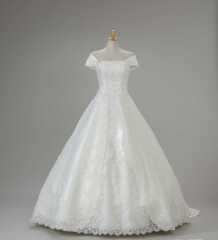 ウェディングドレス