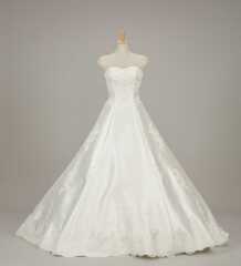 ウェディングドレス