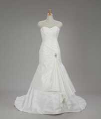 ウェディングドレス