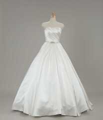 ウェディングドレス