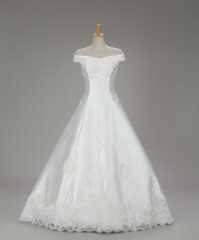 ウェディングドレス