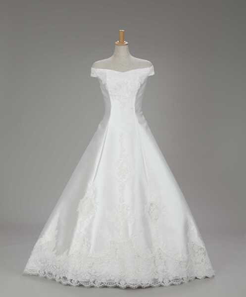 ウェディングドレス