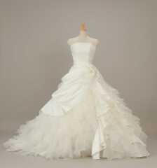 ウェディングドレス