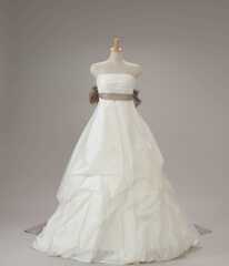 ウェディングドレス