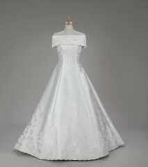 ウェディングドレス