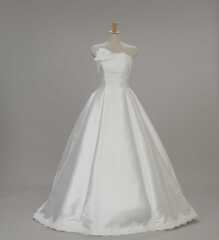ウェディングドレス