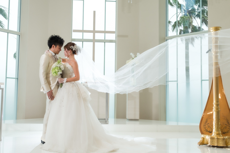 ポーズも様々 お洒落にフォトウエディング 撮影日 年6月11日 東京ベイ舞浜ホテル The Premium Wedding ｍｃｌａｓｓｅ 千葉県でフォトウェディング探すならphotorait