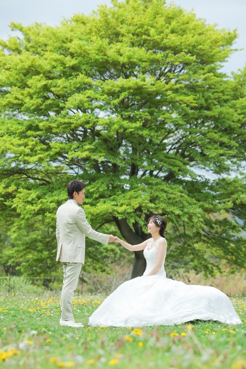 シンボルツリーの下で