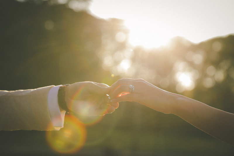 ラストは綺麗な指輪のイメージショット