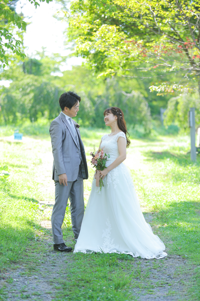 見つめ合う2人...