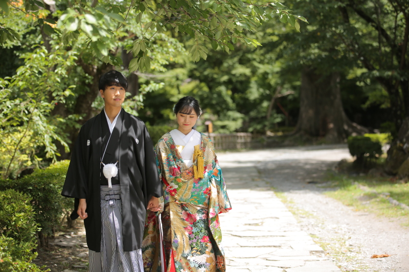 落ち着いた表情で