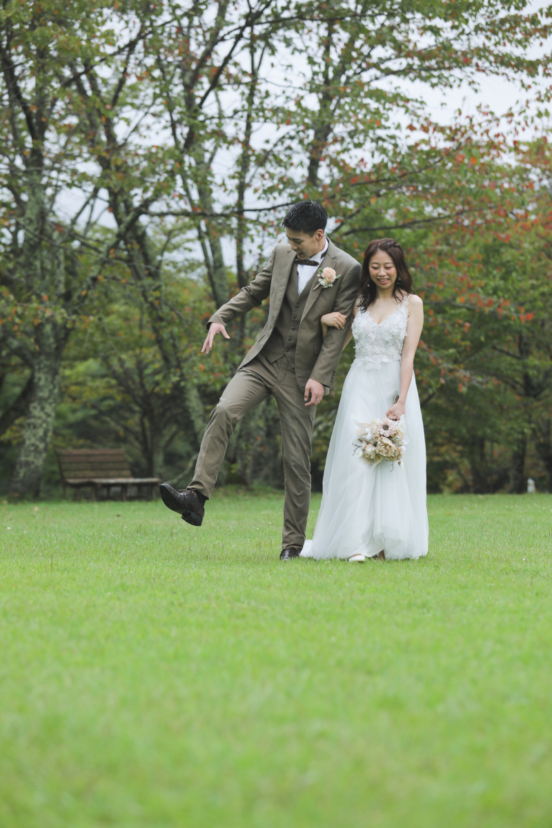 何回も虫に狙われる新郎様(笑)