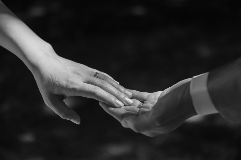 手元のカットも