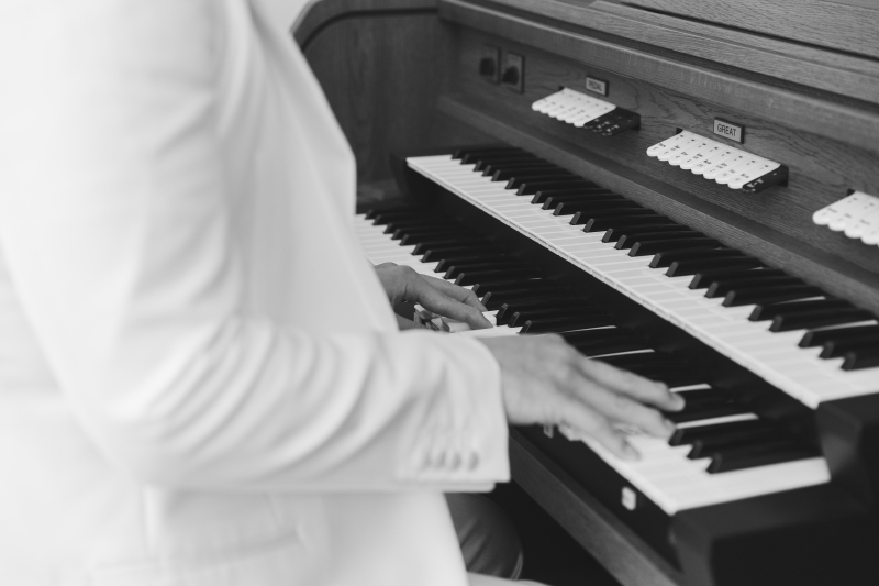 いや、絶対弾ける人の手捌き。