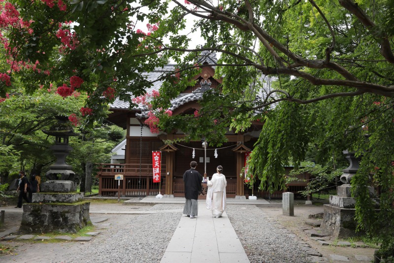 神社にお参り。