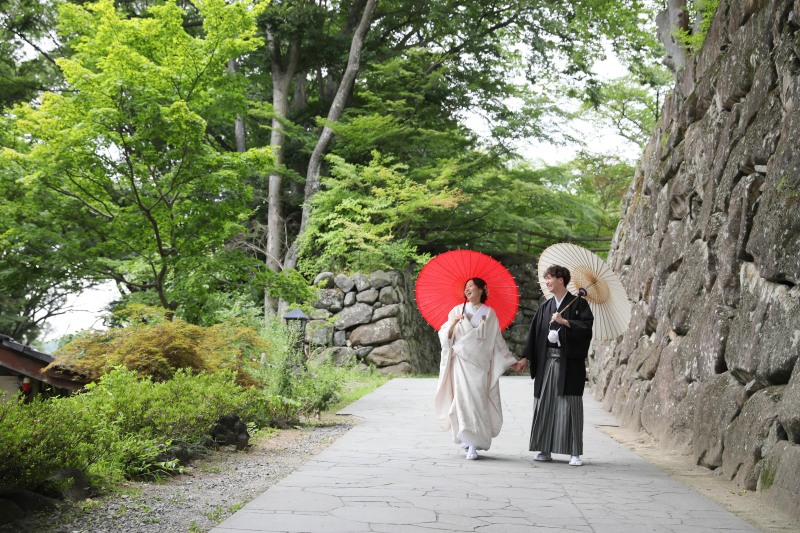 緑が綺麗な小諸懐古園。