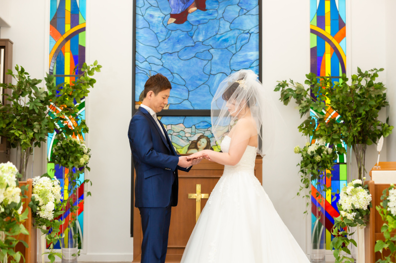 貸切チャペルで二人だけのフォトウェディングを