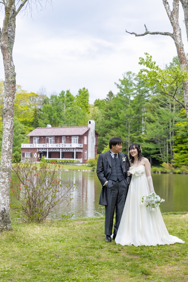 お家をバックに