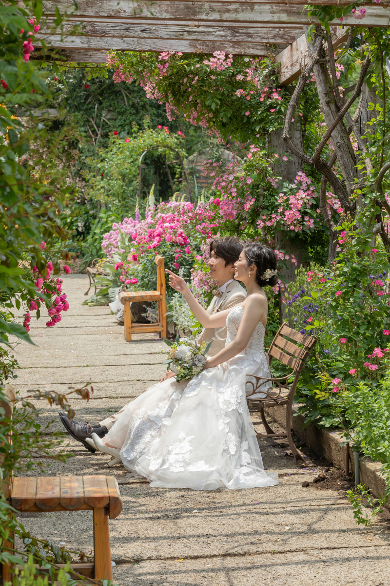 ベンチに座って