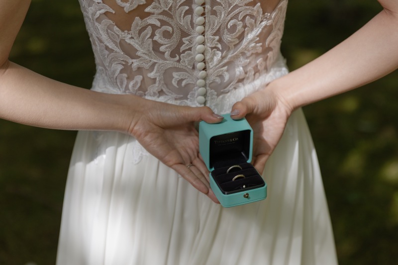 指輪の箱と一緒に