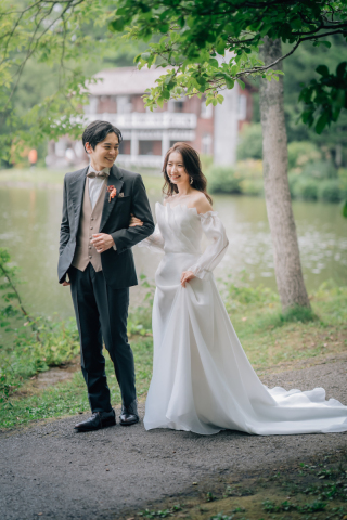 STUDIO AQUA 軽井沢店（スタジオAQUA）_緑&times;洋装　大自然の中で残すウエディングフォト
