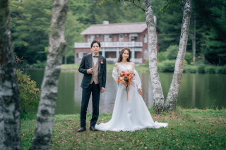 STUDIO AQUA 軽井沢店（スタジオAQUA）_緑&times;洋装　大自然の中で残すウエディングフォト