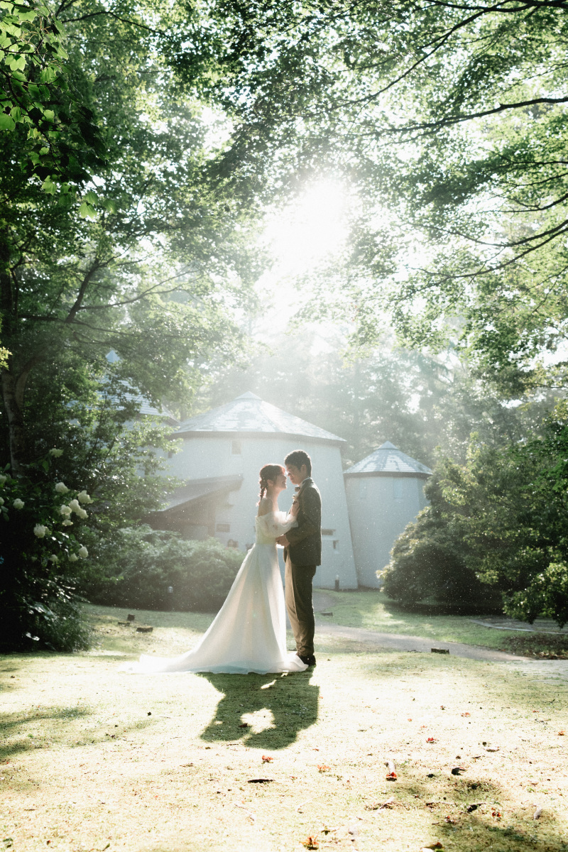 光の溢れる写真が得意です！
光と緑の中にお二人をご一緒に撮影するのがとても好きです！