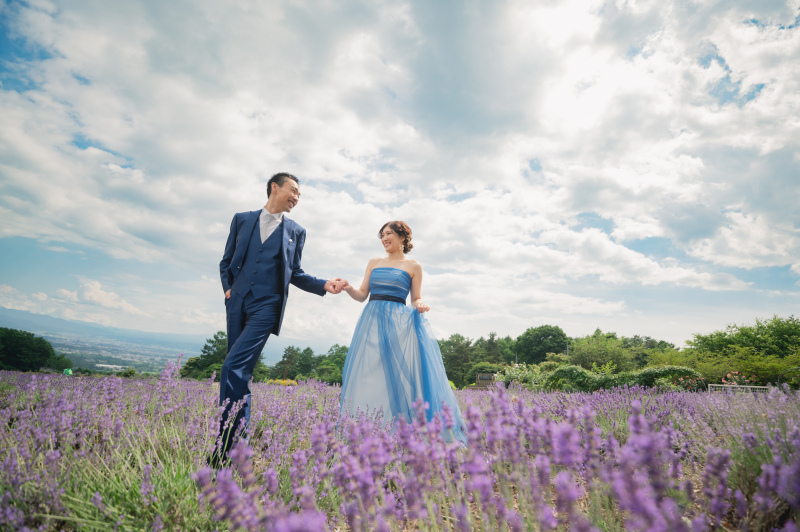 撮影場所は夢ハーベストです!花や空をふんだんに使っての撮影が得意です!
