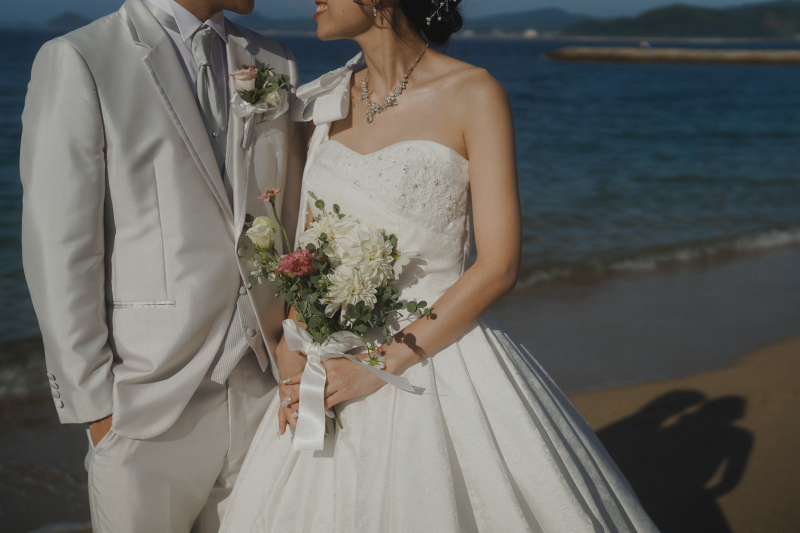 光とドレスのワンシーン