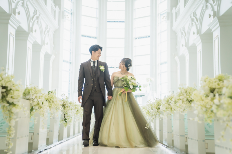 まるで挙式退場のシーン